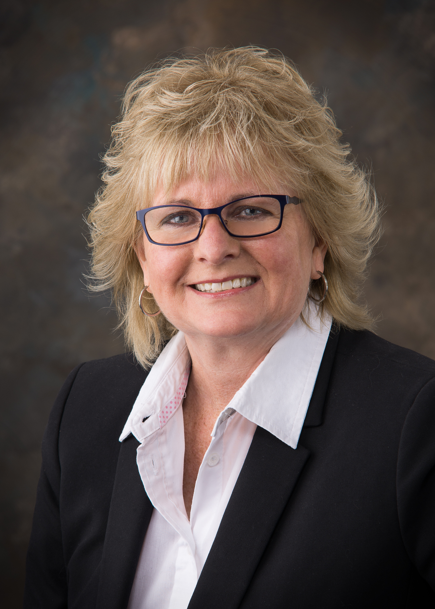 Bank of New Hampshire Promotes Lisa Dauphine to VP Project Management Officer Bank of New